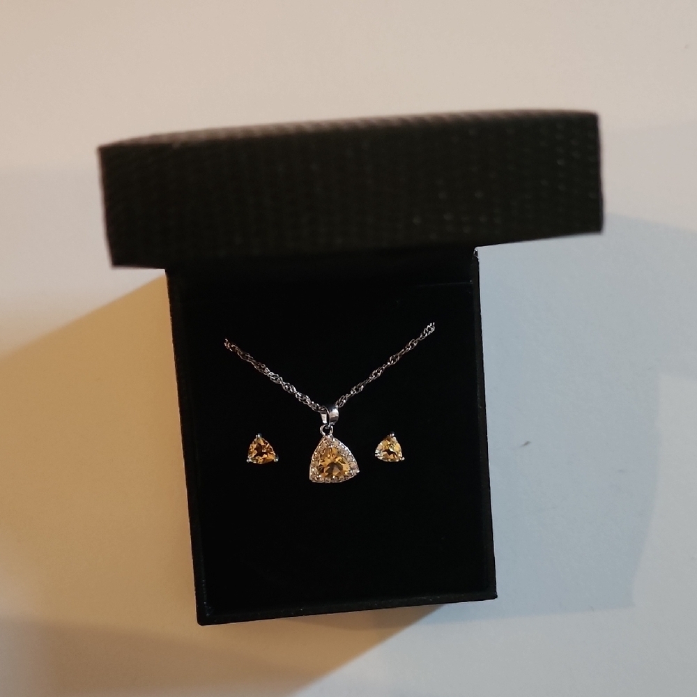 Gold and Silver Necklace Set